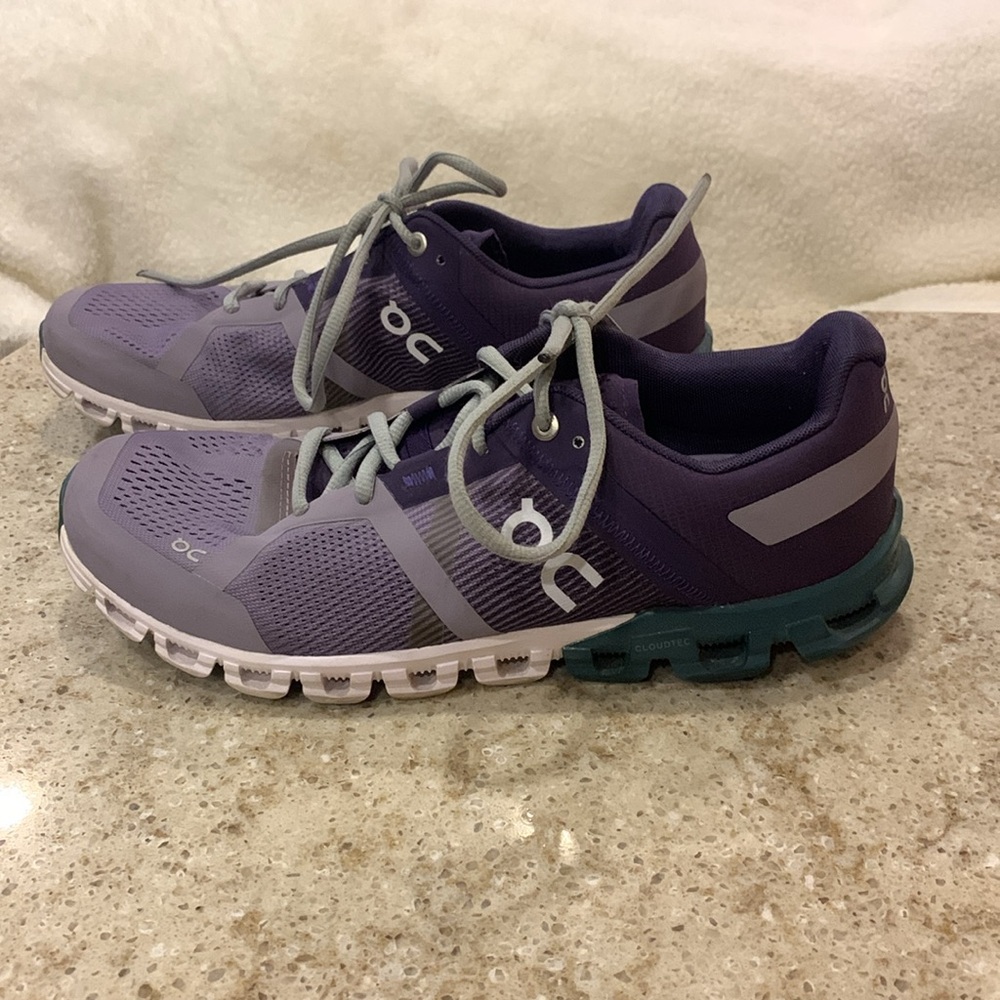 On Running, Cloud Flow Iii In Violet/Tide Size 9.… - image 7